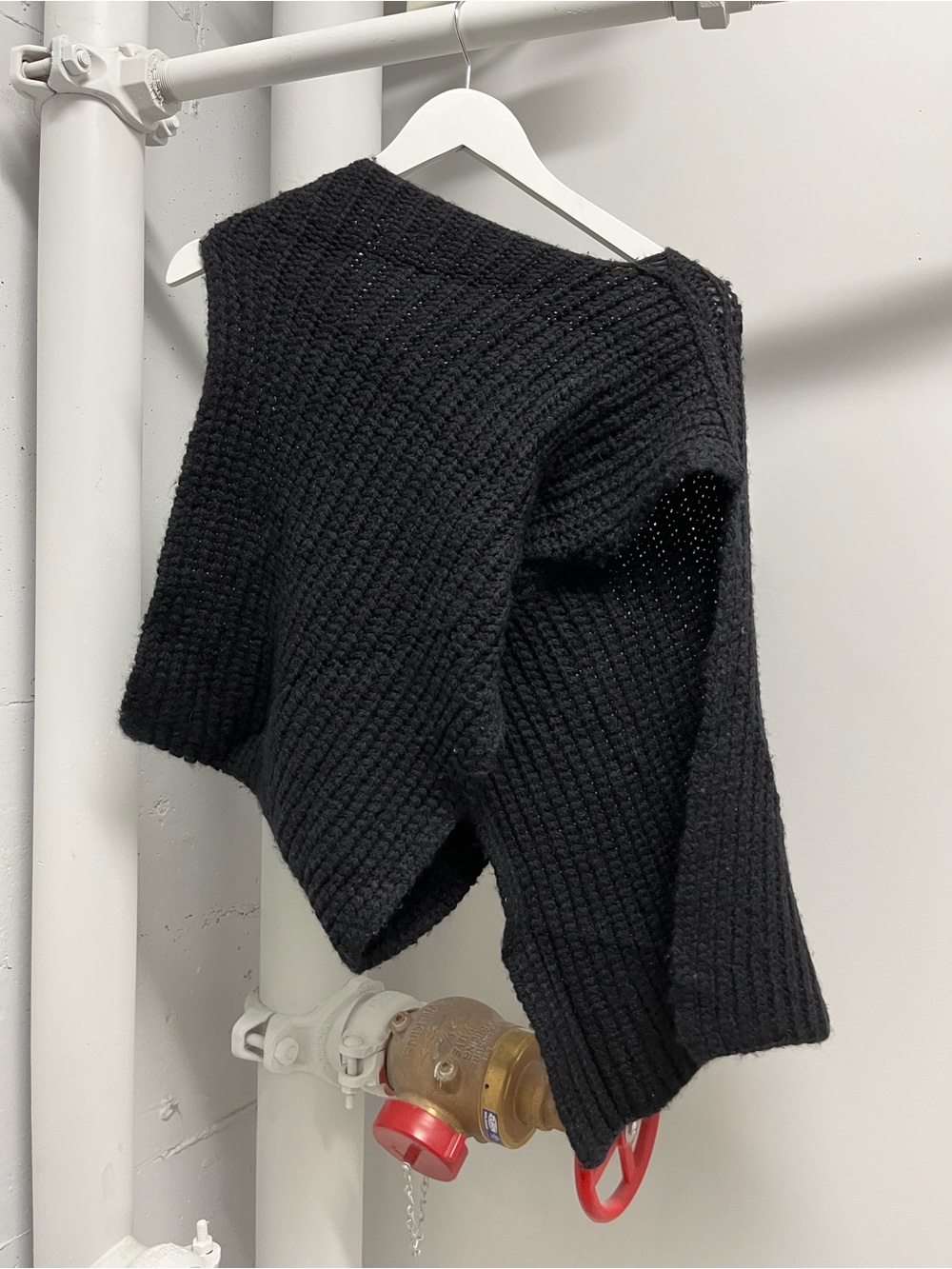 Off-the-Shoulder Chunky Knit Sweater in Black